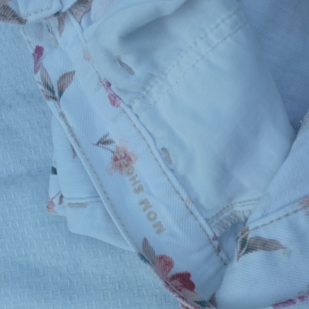 American Eagle Outfitters White Floral High Waist Shorts - Picture 7 of 10